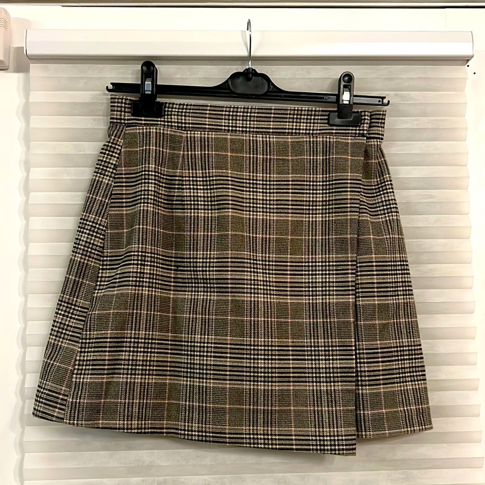Preppy plaid French Connection skirt